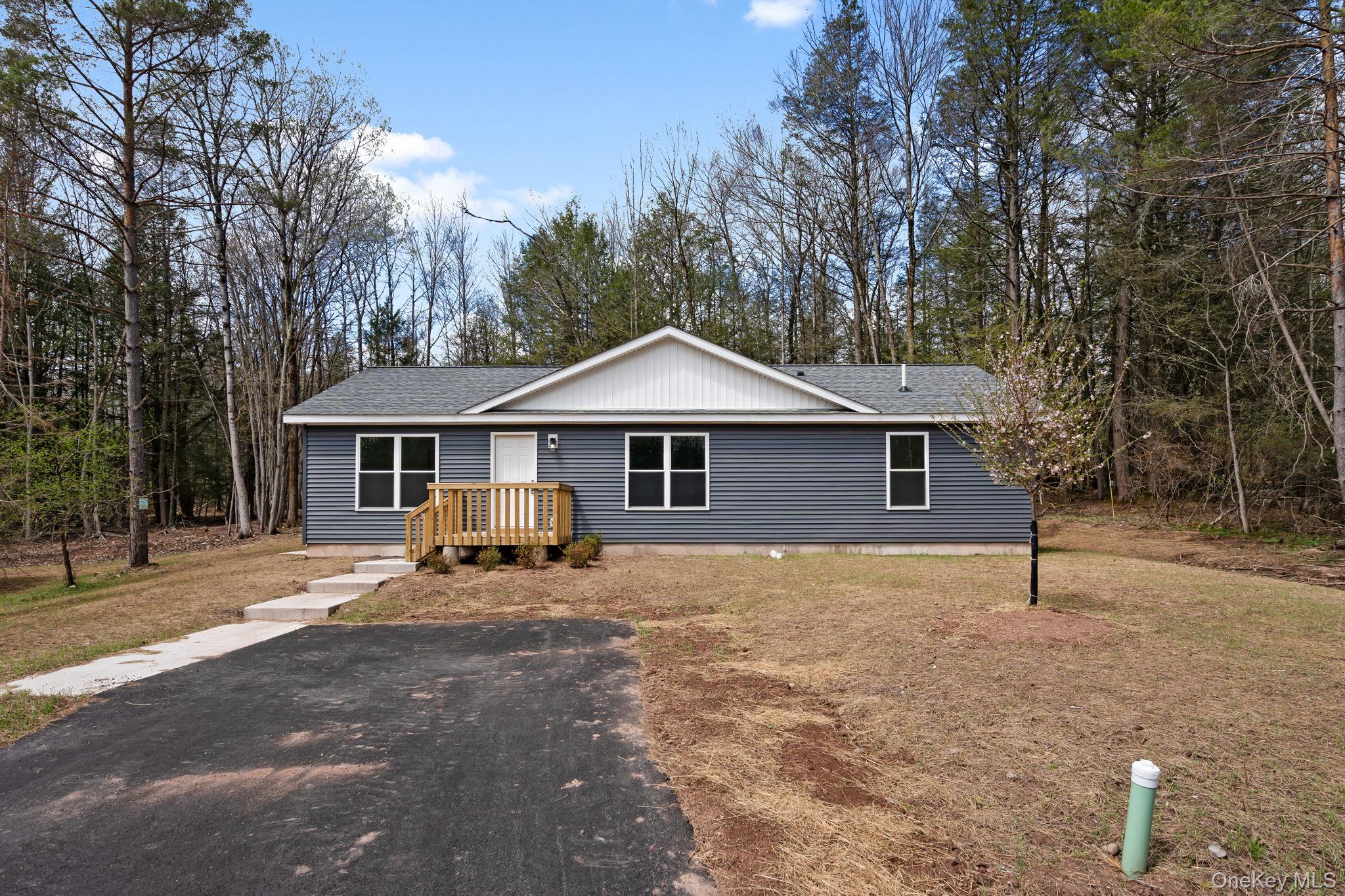 43 Pinehurst Drive Property Photo 2