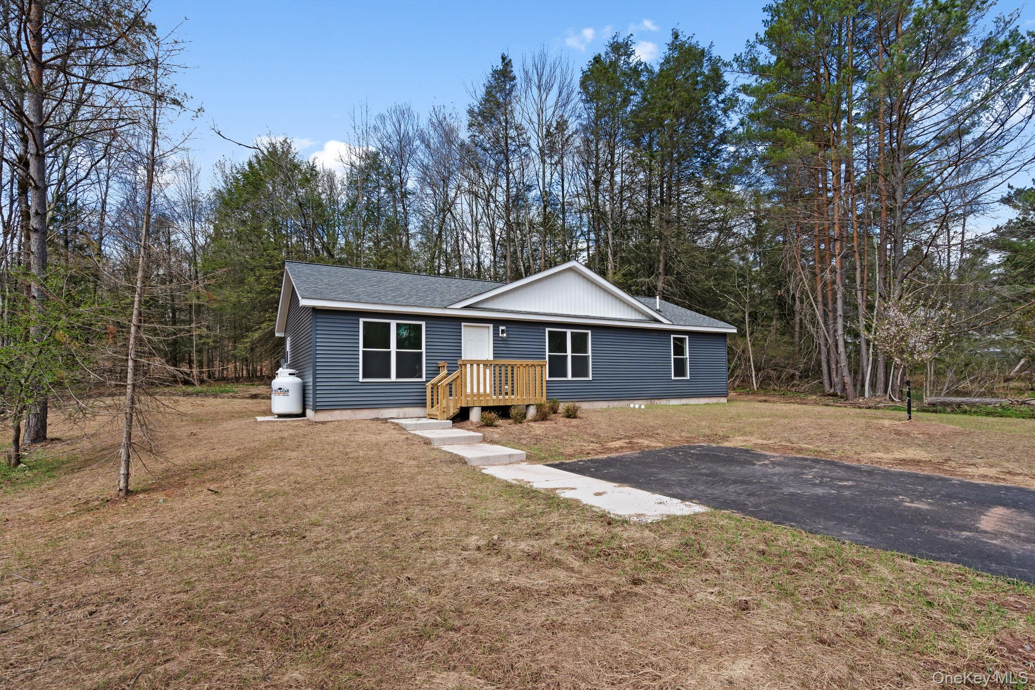 43 Pinehurst Drive Property Photo 3