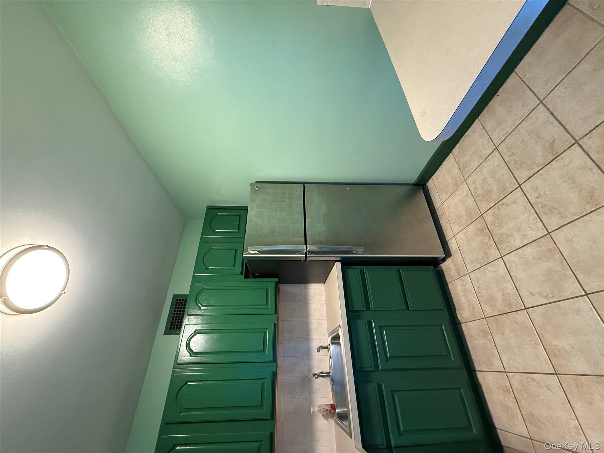 61-20 Grand Central Parkway Property Photo 7