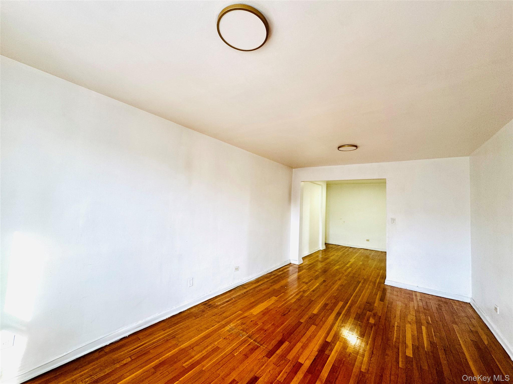 141-05 Pershing Crescent 207 Property Photo 5