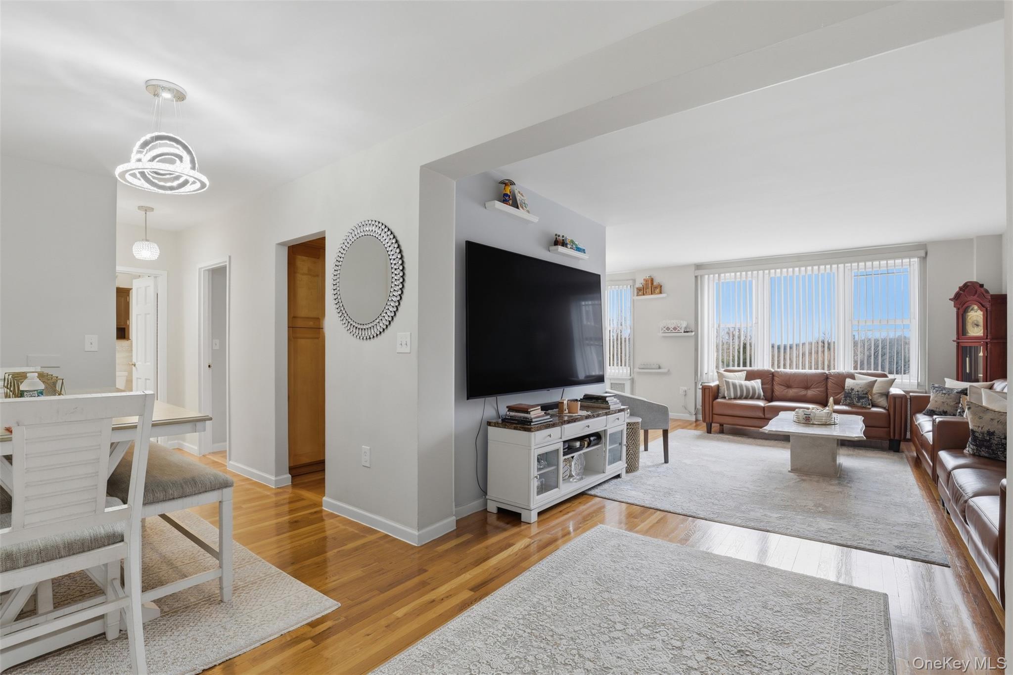 333 Bronx River Road 616 Property Photo 2