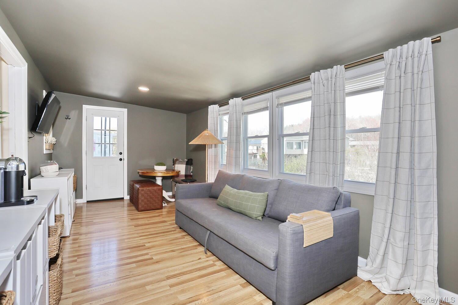 27 Eastlake Drive Property Photo 15