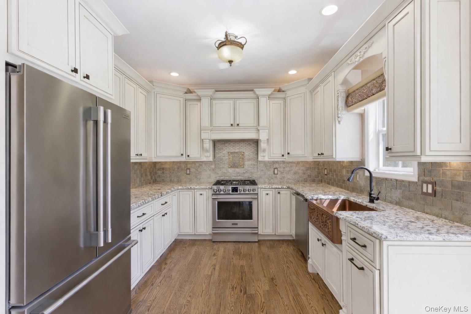 21 E Moriches Riverhead Road Property Photo 4