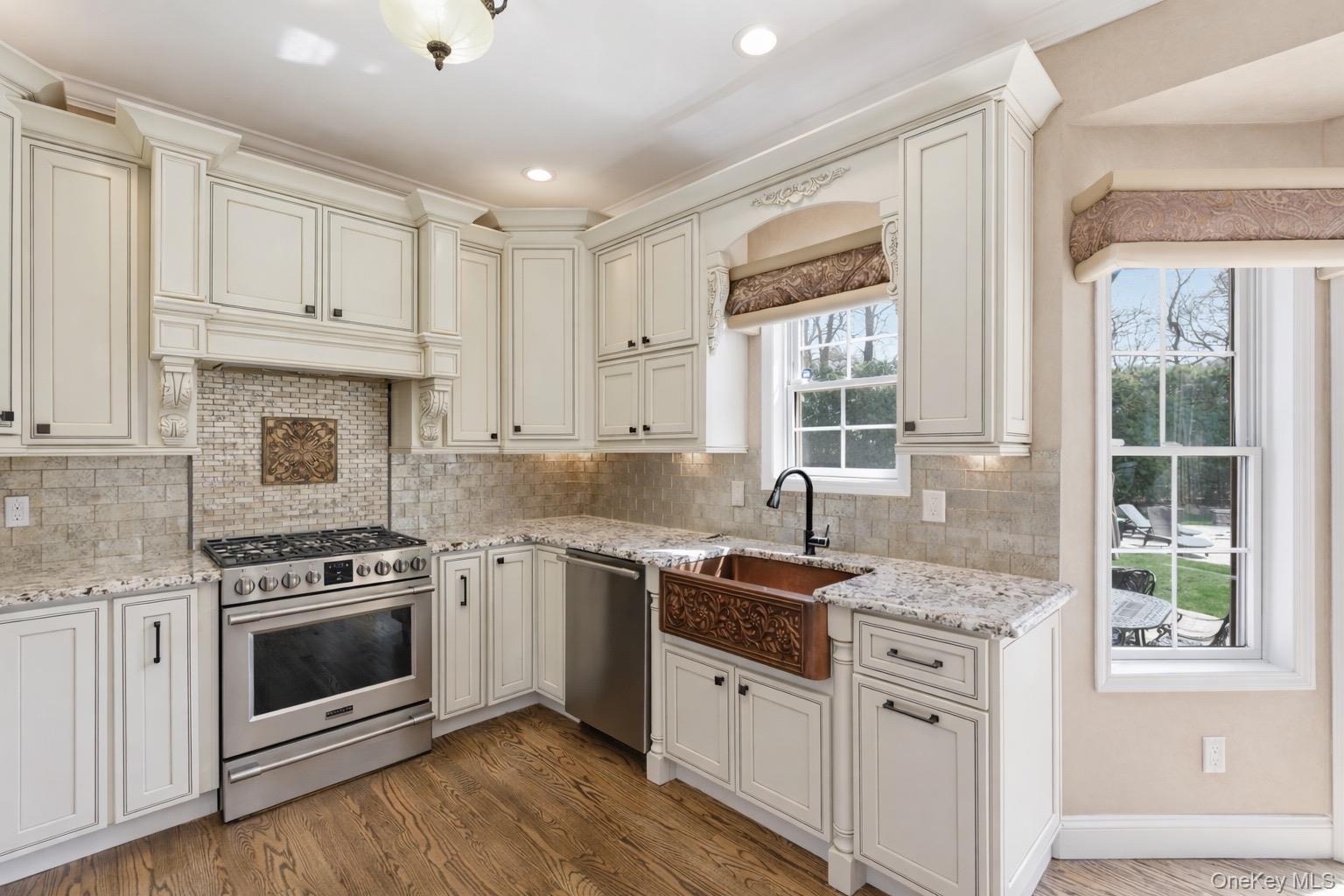 21 E Moriches Riverhead Road Property Photo 7