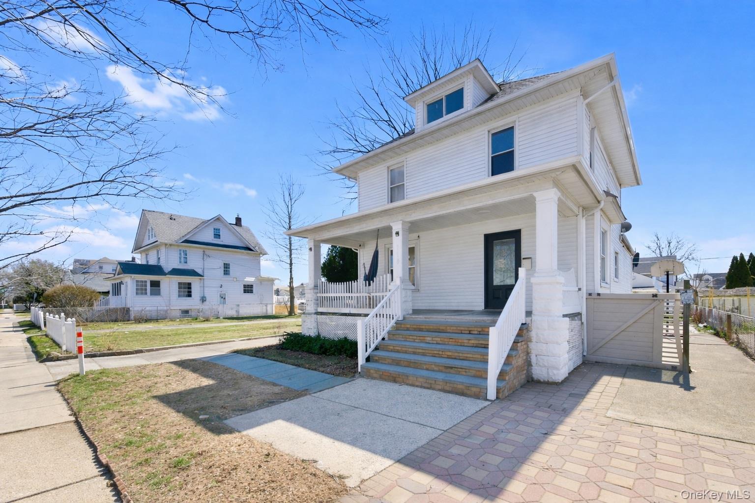 116 Oak Avenue Property Photo 3