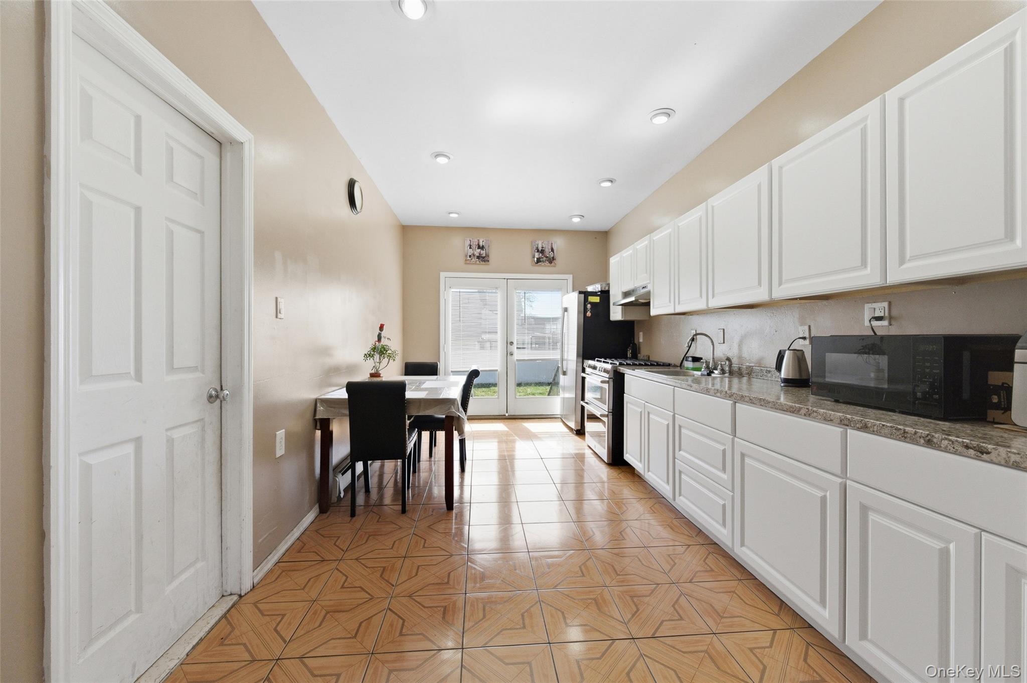 116 Oak Avenue Property Photo 8