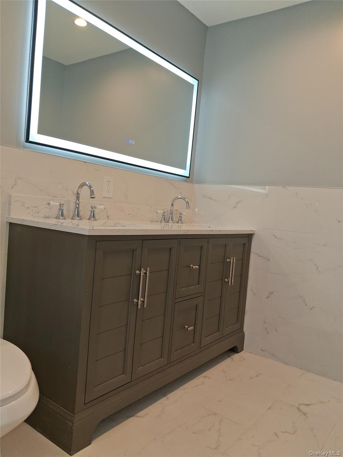 84 Holland Avenue Property Photo 4