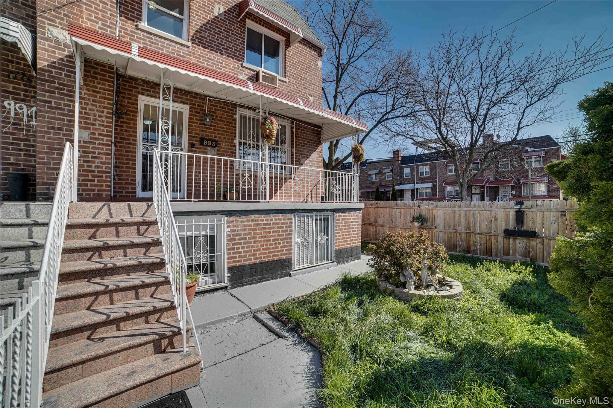 993 Duncan Street Property Photo 1
