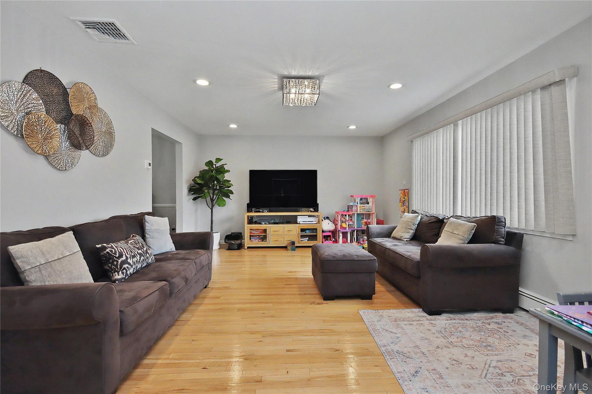 14 Emerald Place Property Photo 7