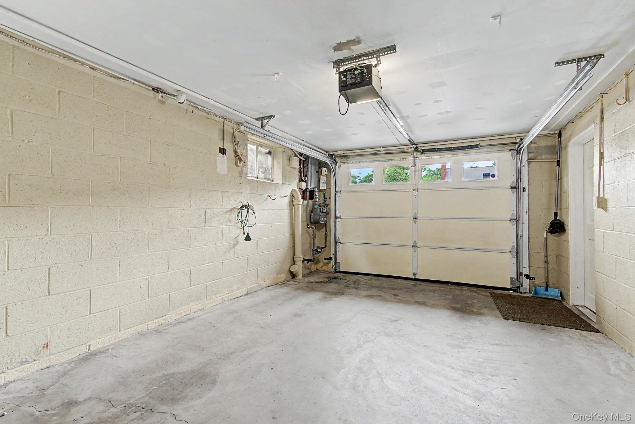 14 Emerald Place Property Photo 33