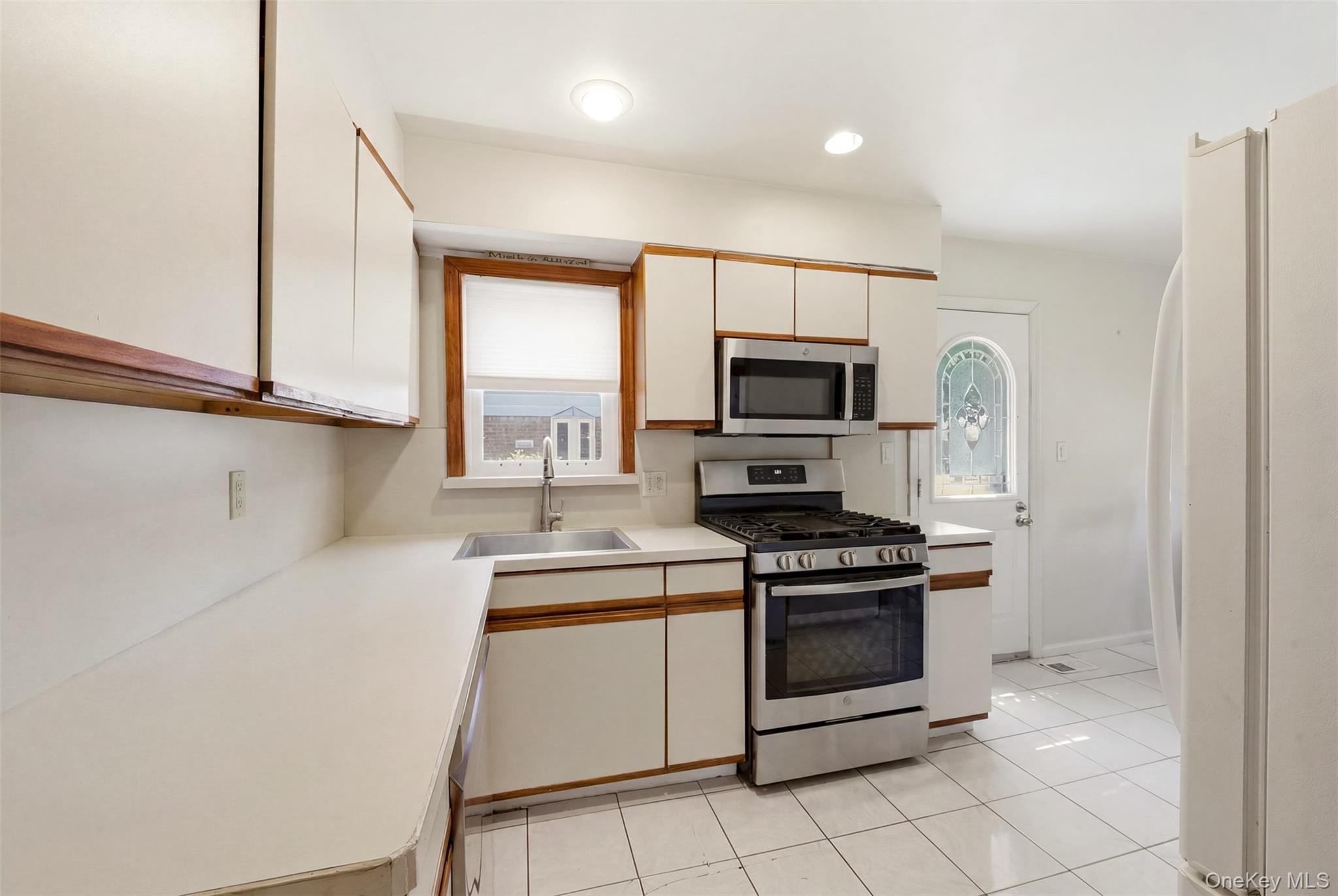 1155 Delmar Avenue Property Photo 6
