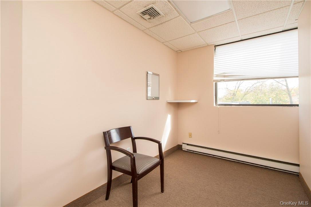 944 N Broadway Property Photo 3