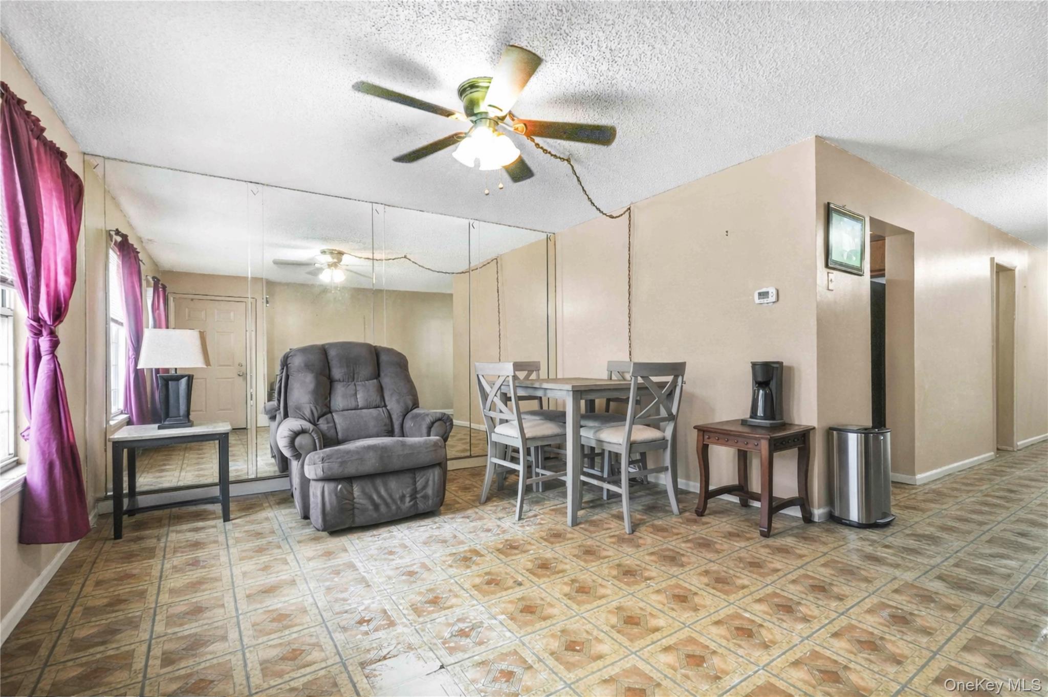 2069 Seward Avenue Property Photo 4