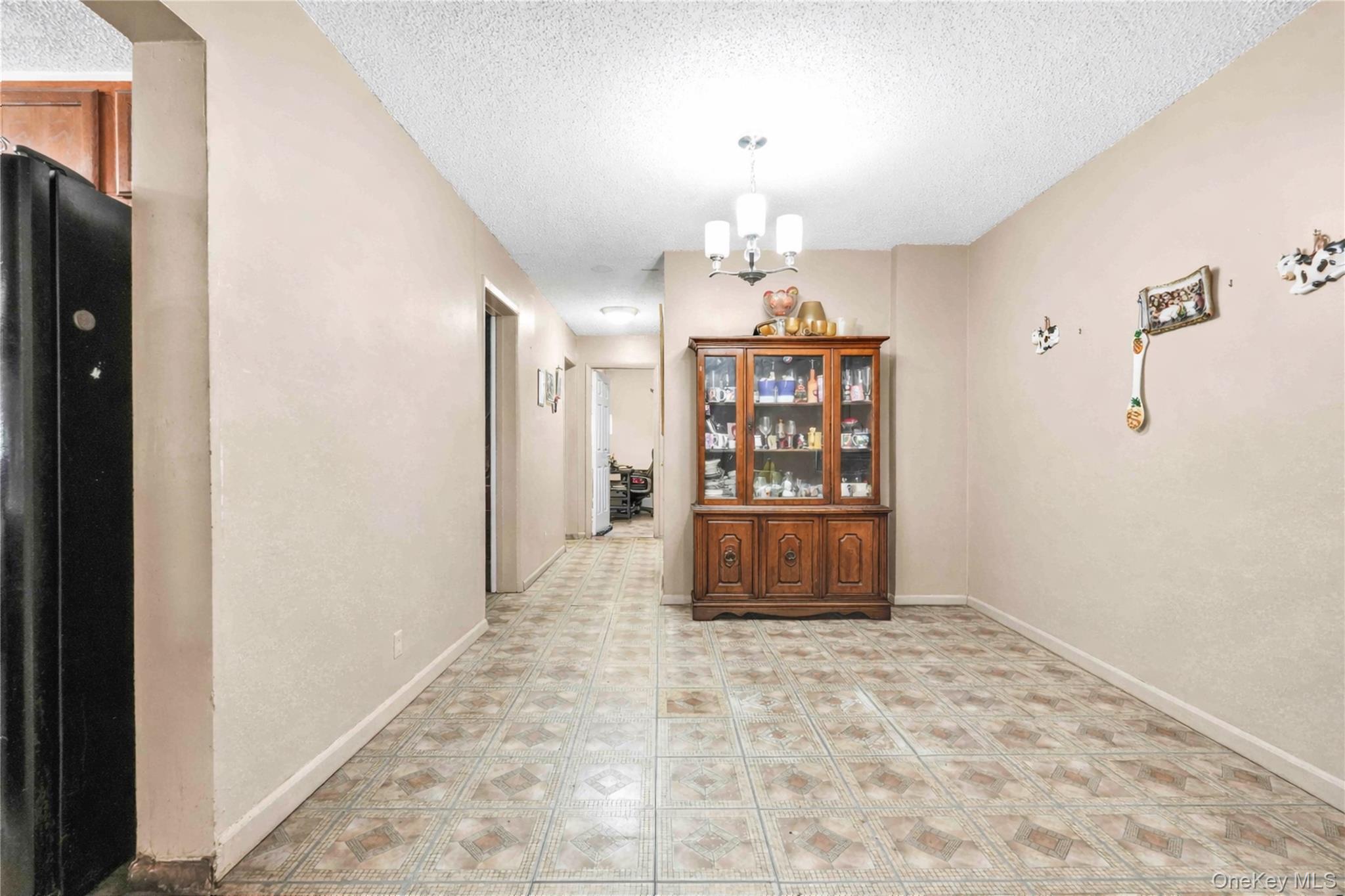 2069 Seward Avenue Property Photo 6
