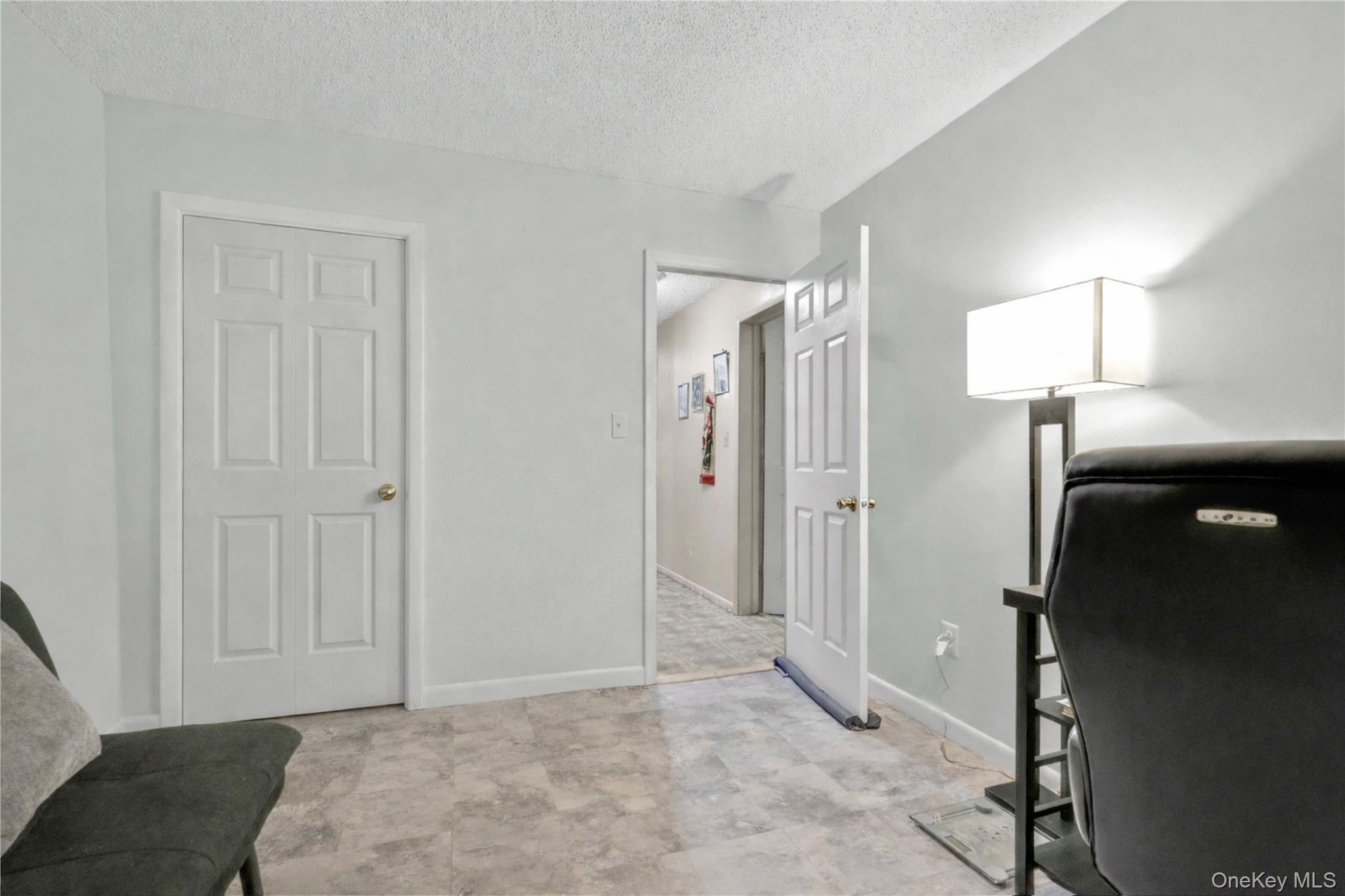 2069 Seward Avenue Property Photo 12