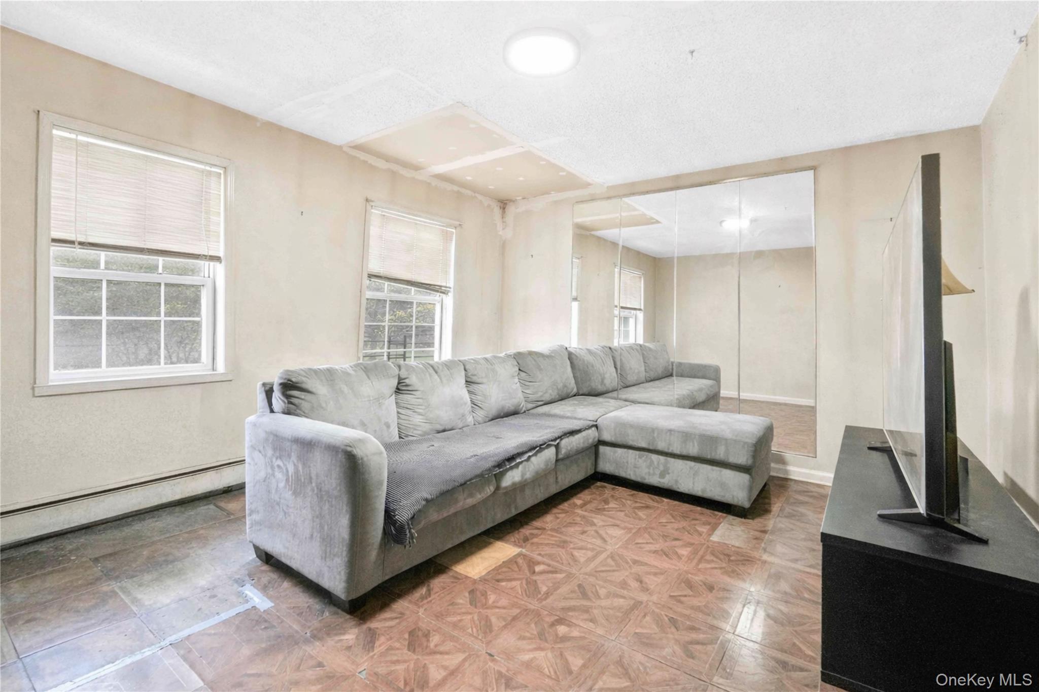 2069 Seward Avenue Property Photo 16