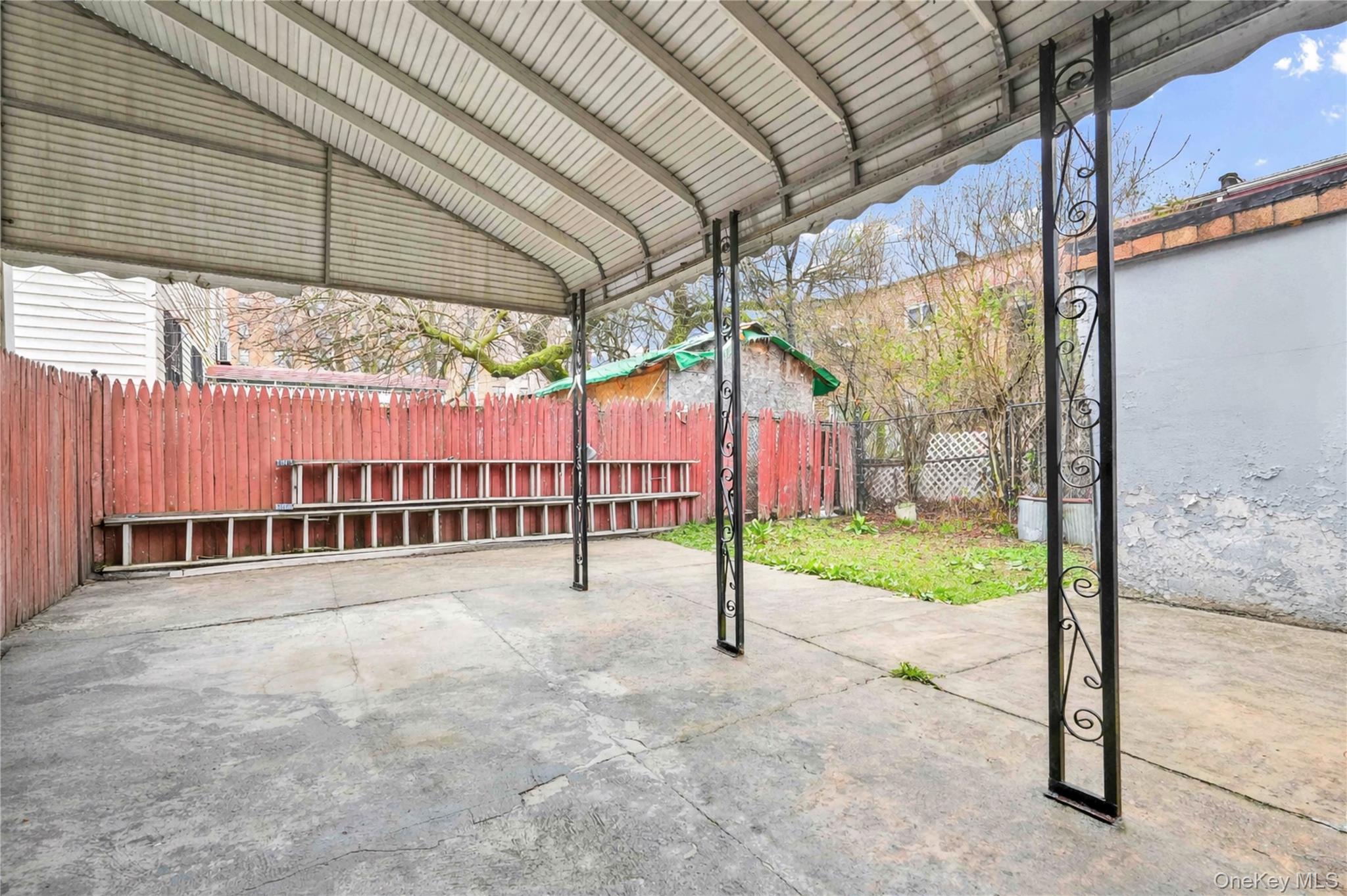 2069 Seward Avenue Property Photo 23