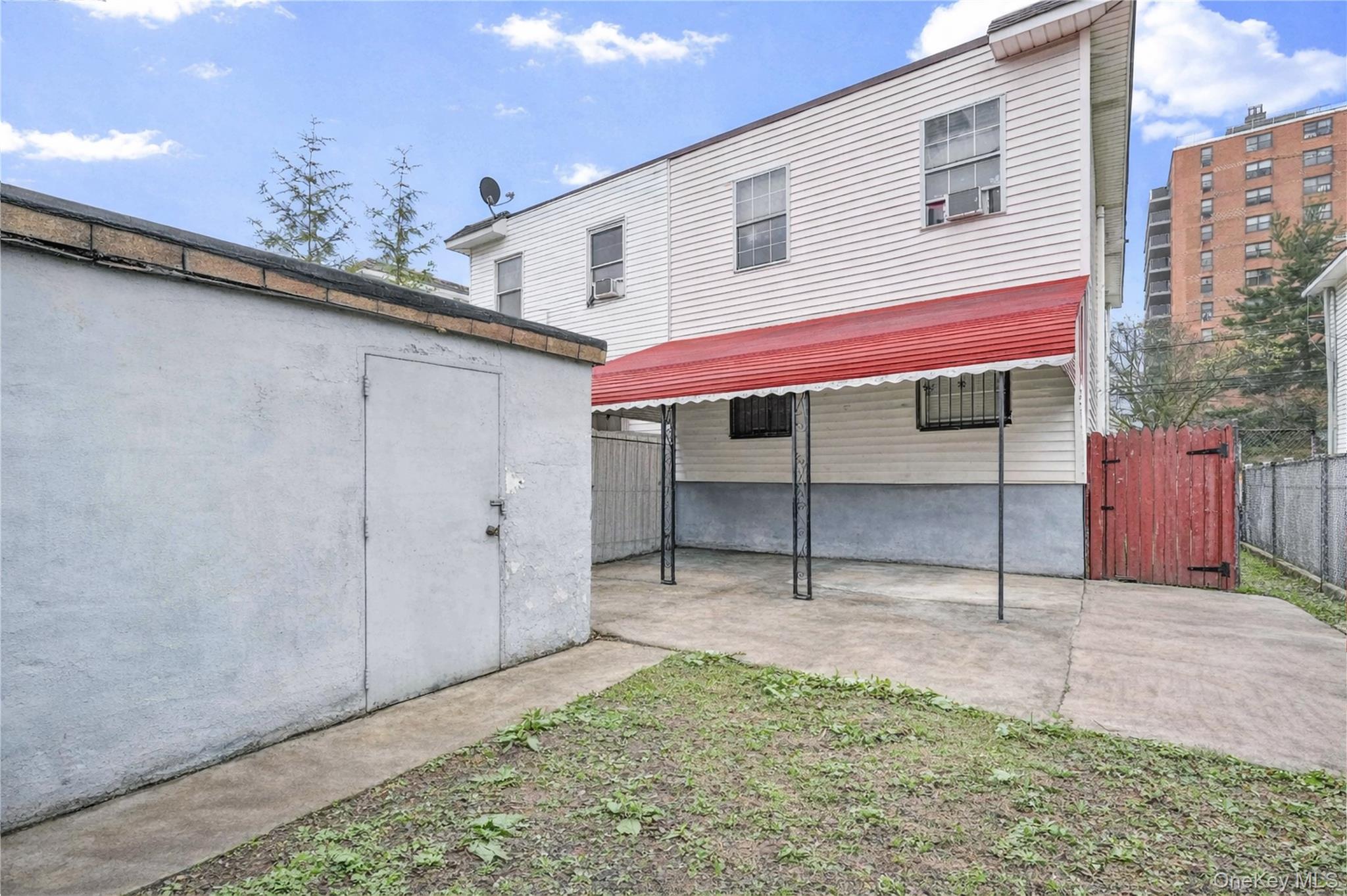 2069 Seward Avenue Property Photo 24