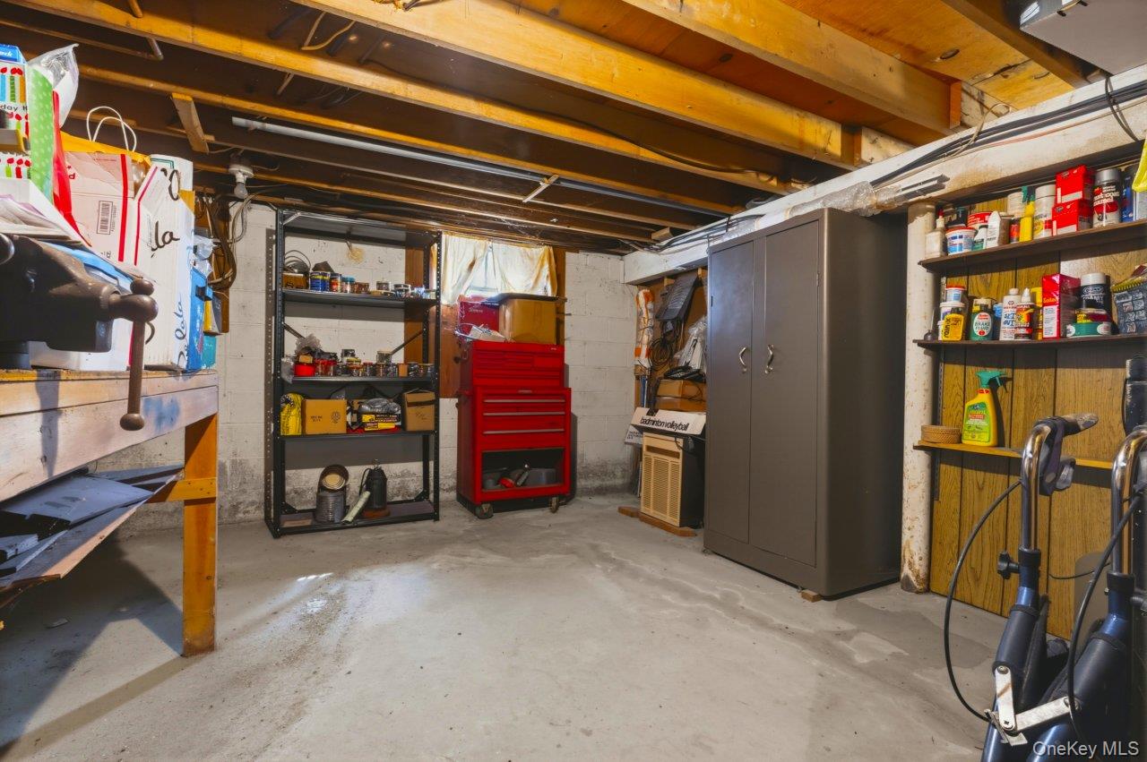 555 State Route 416 Property Photo 36