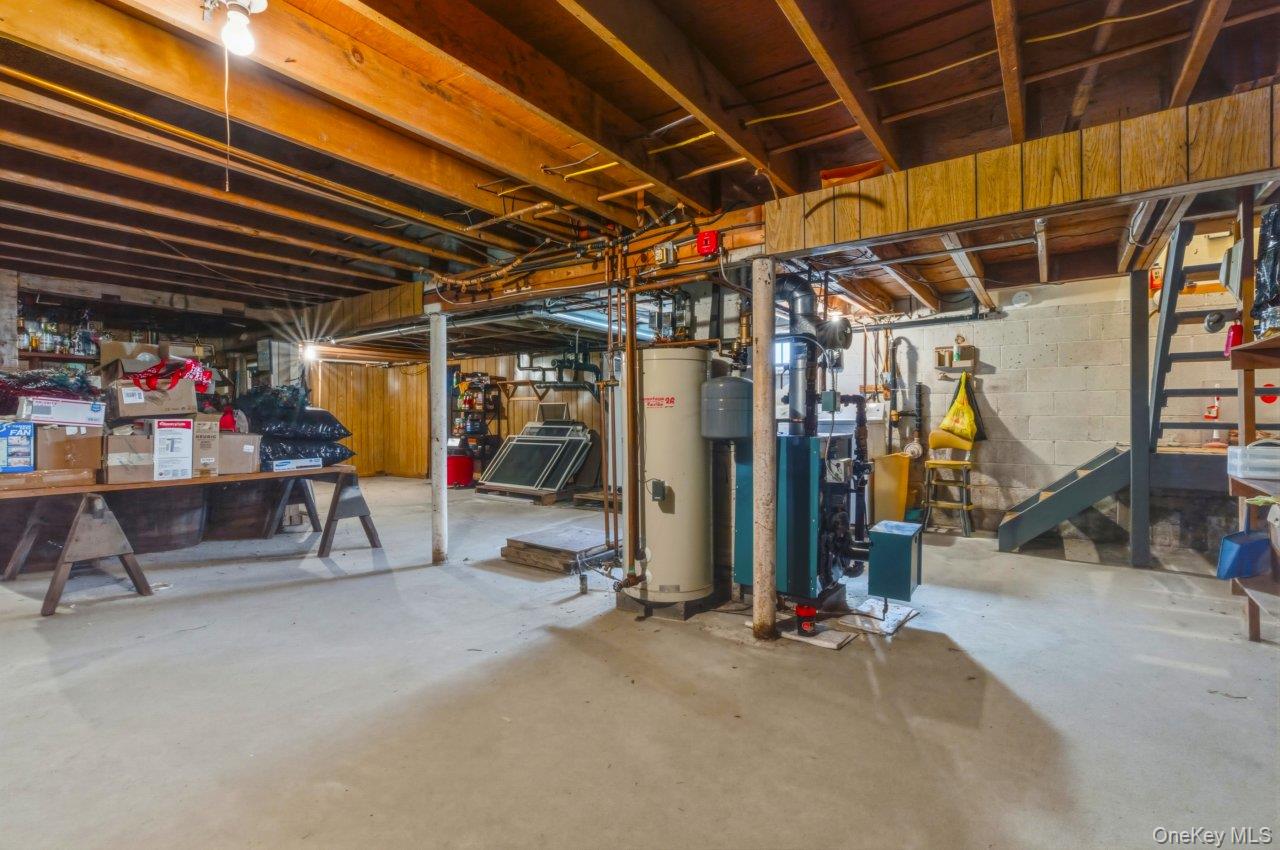 555 State Route 416 Property Photo 37