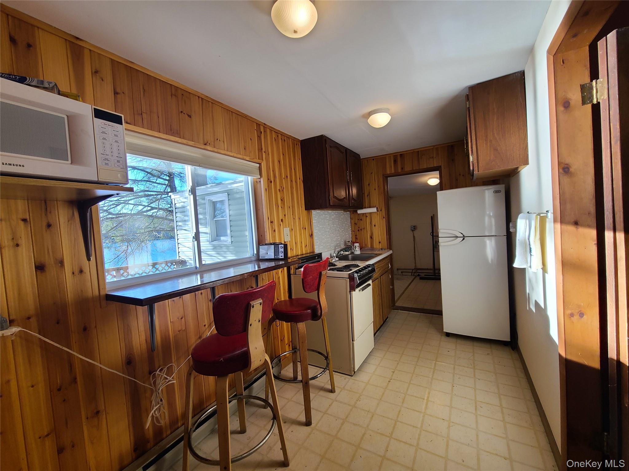 106 Park Drive Property Photo 12