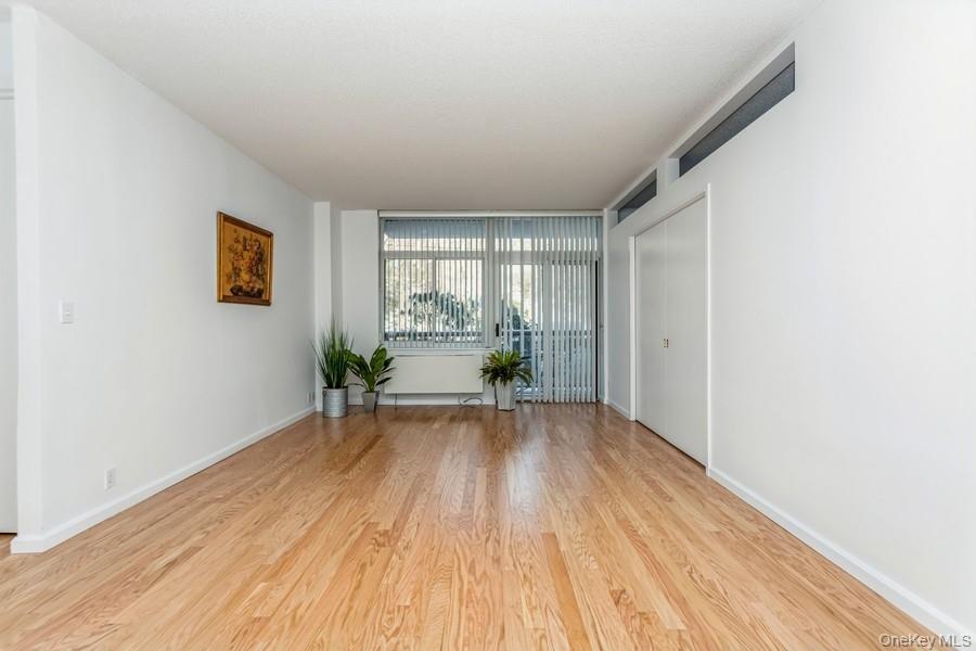 35 N Chatsworth Avenue 1j Property Photo 8