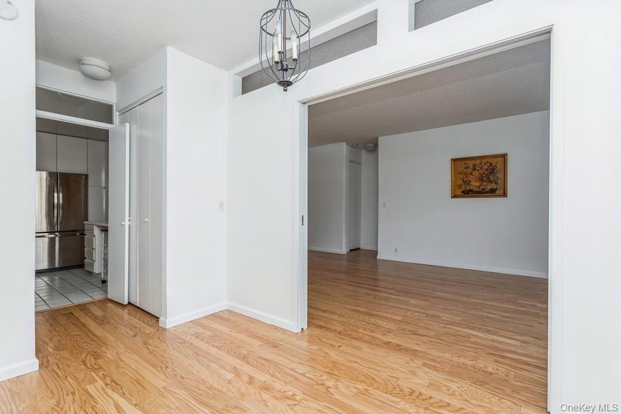 35 N Chatsworth Avenue 1j Property Photo 17