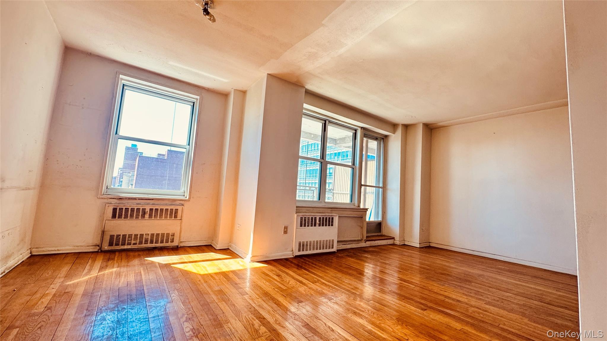 14205 Roosevelt Avenue 611 Property Photo 5