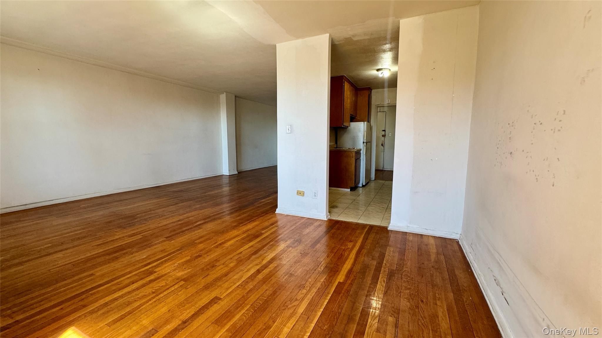 14205 Roosevelt Avenue 611 Property Photo 7