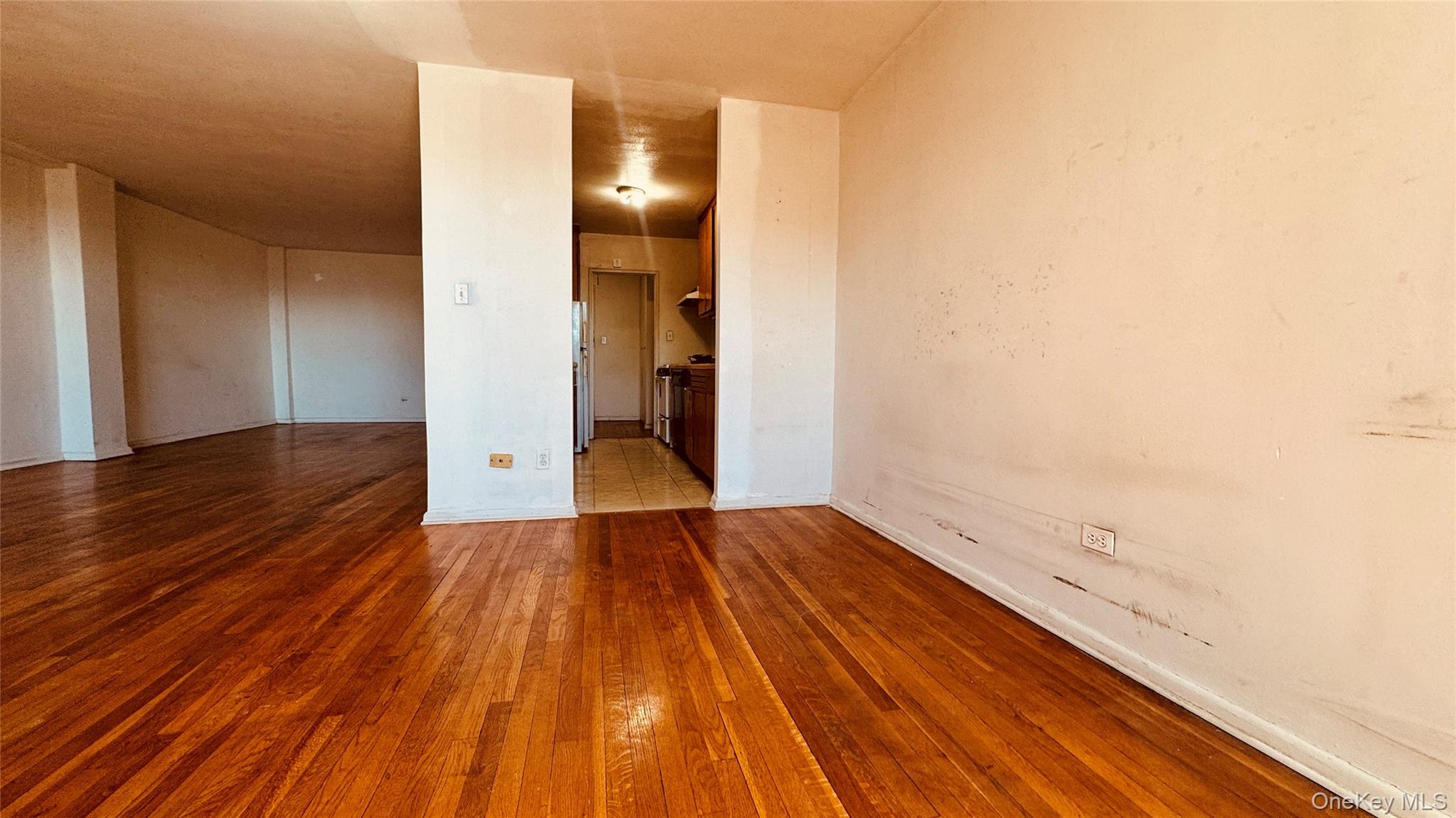 14205 Roosevelt Avenue 611 Property Photo 11