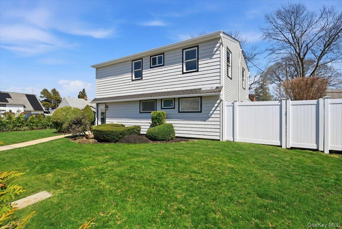 61 Gardiners Avenue Property Photo 3