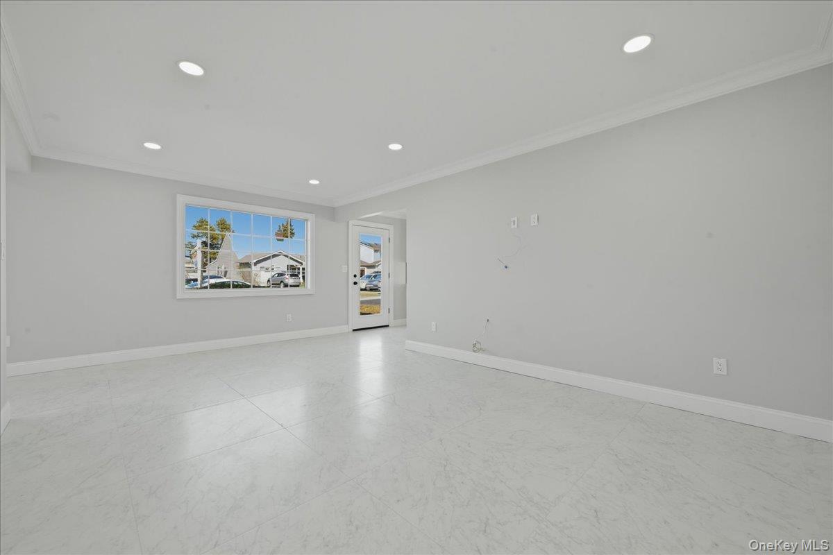 61 Gardiners Avenue Property Photo 6