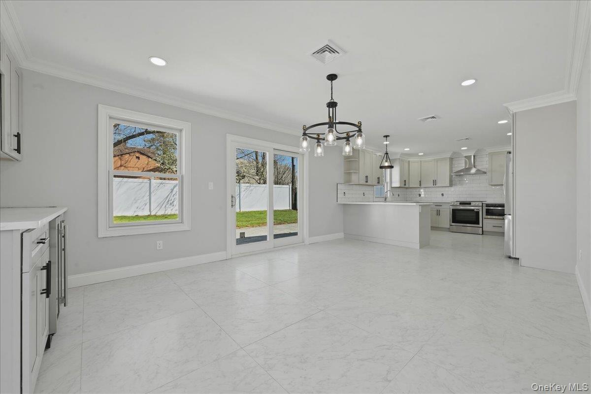 61 Gardiners Avenue Property Photo 7