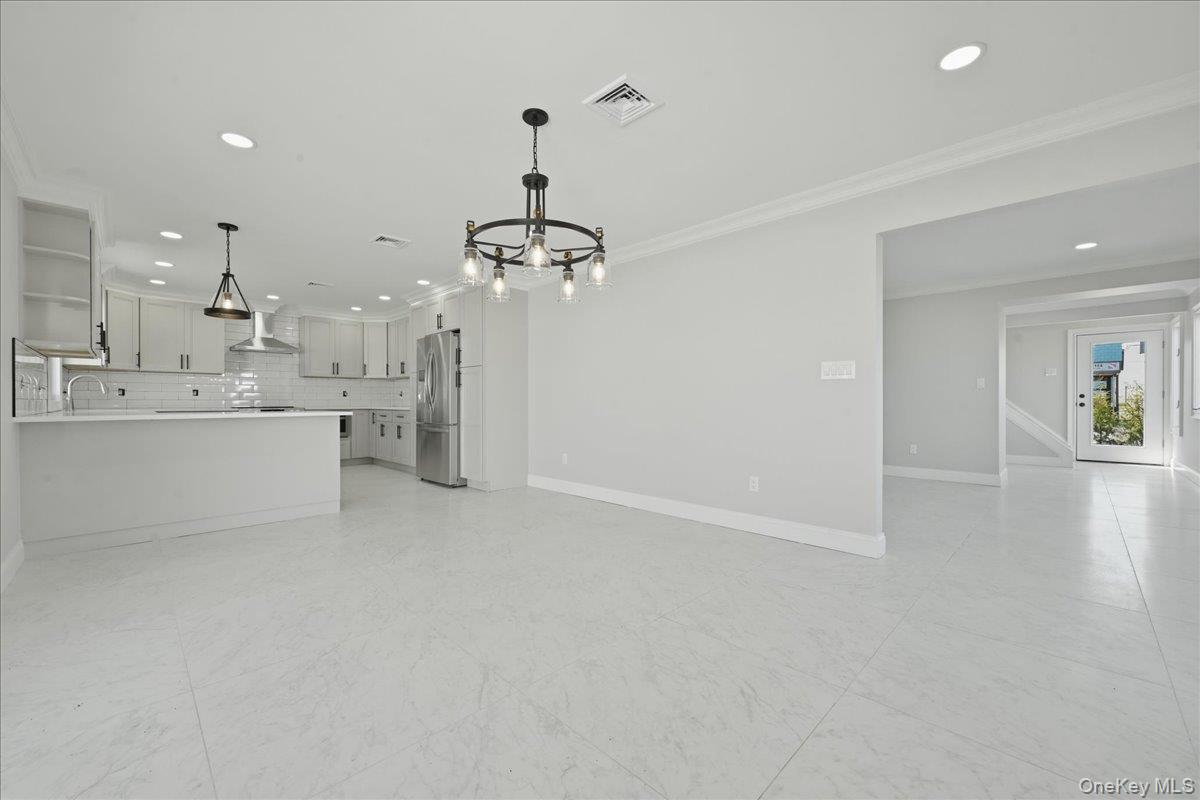 61 Gardiners Avenue Property Photo 8