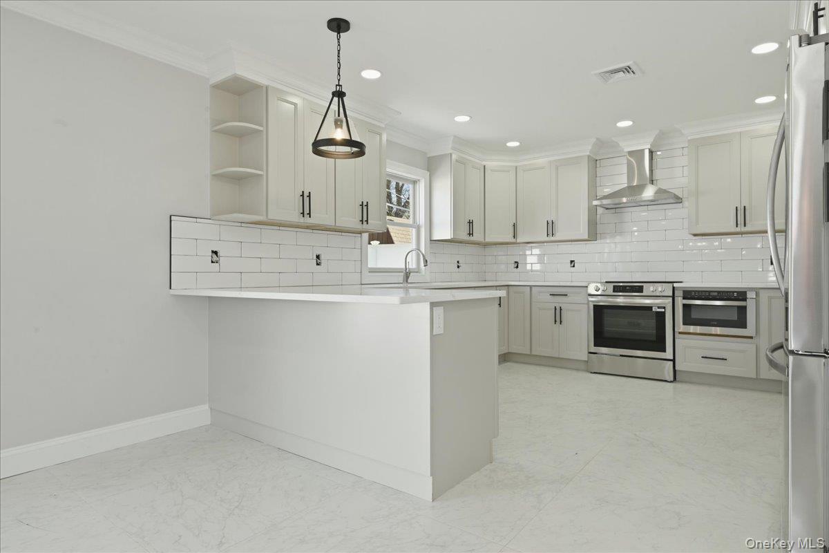 61 Gardiners Avenue Property Photo 10