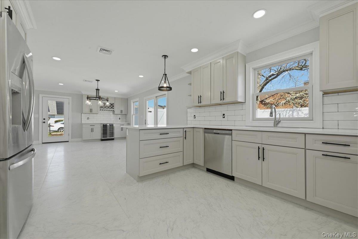 61 Gardiners Avenue Property Photo 14