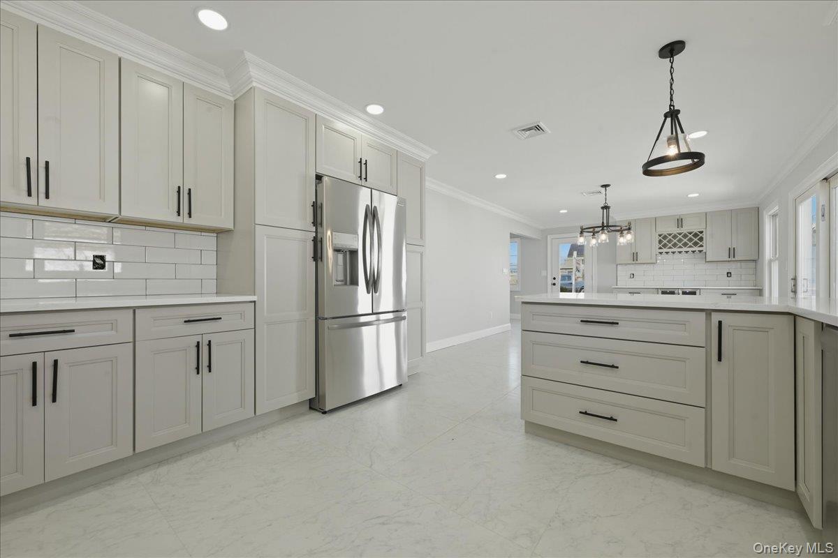 61 Gardiners Avenue Property Photo 16