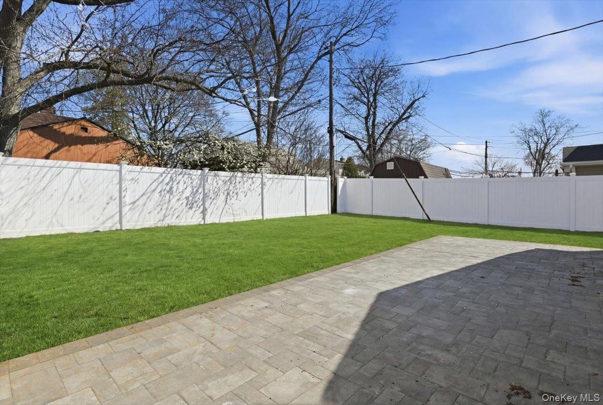 61 Gardiners Avenue Property Photo 32