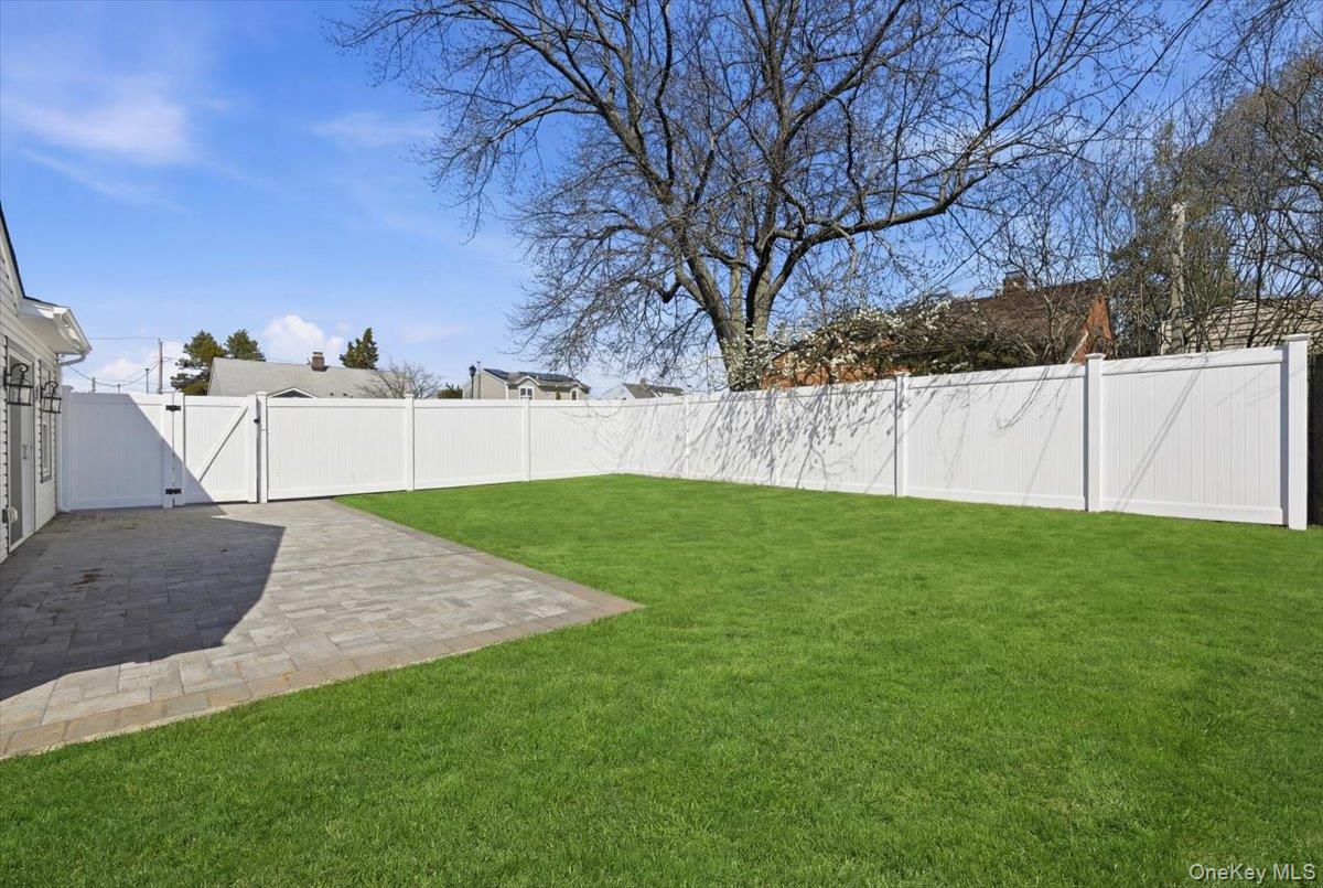 61 Gardiners Avenue Property Photo 33