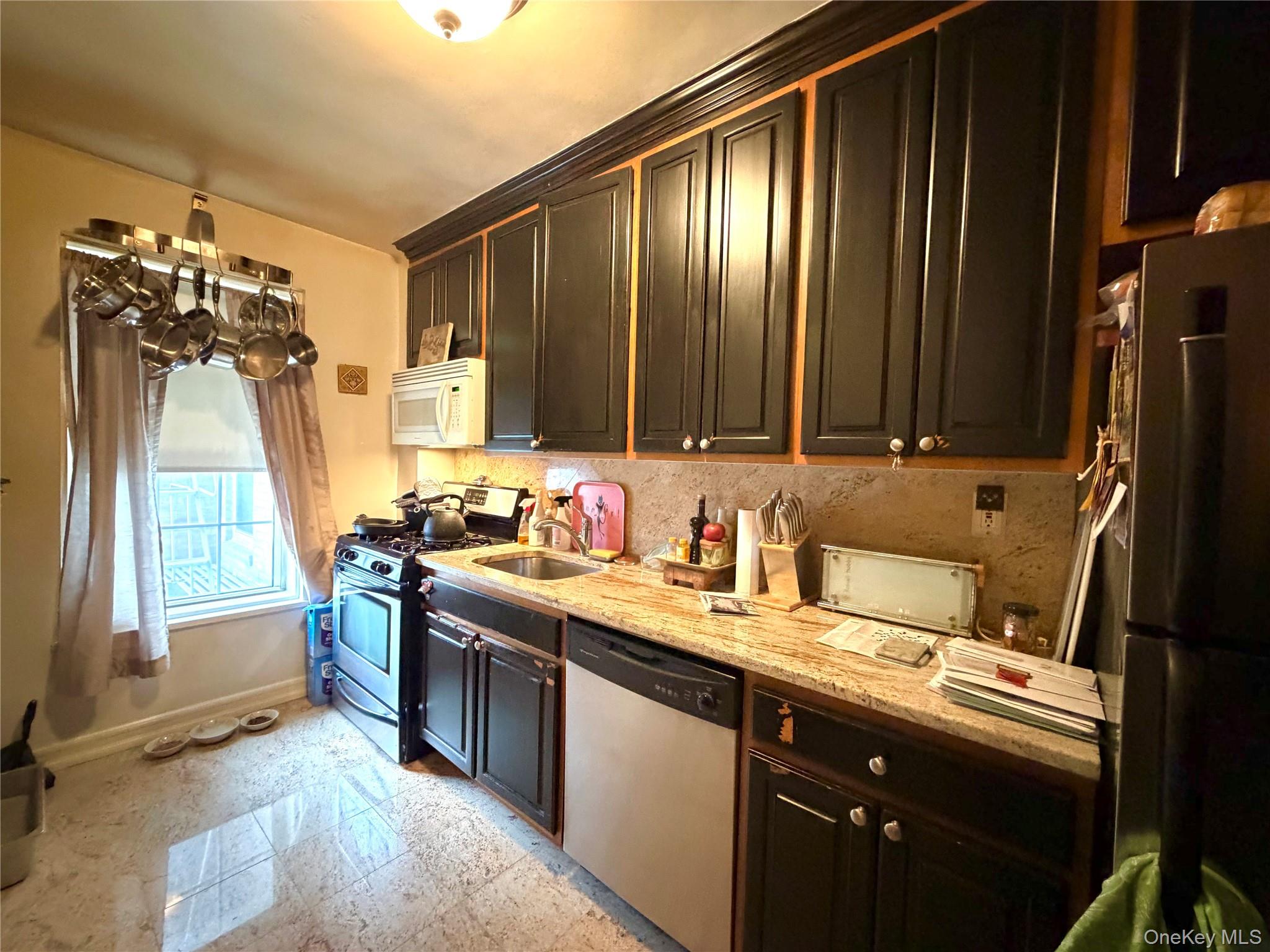 54-17 31 Avenue 3k Property Photo 1