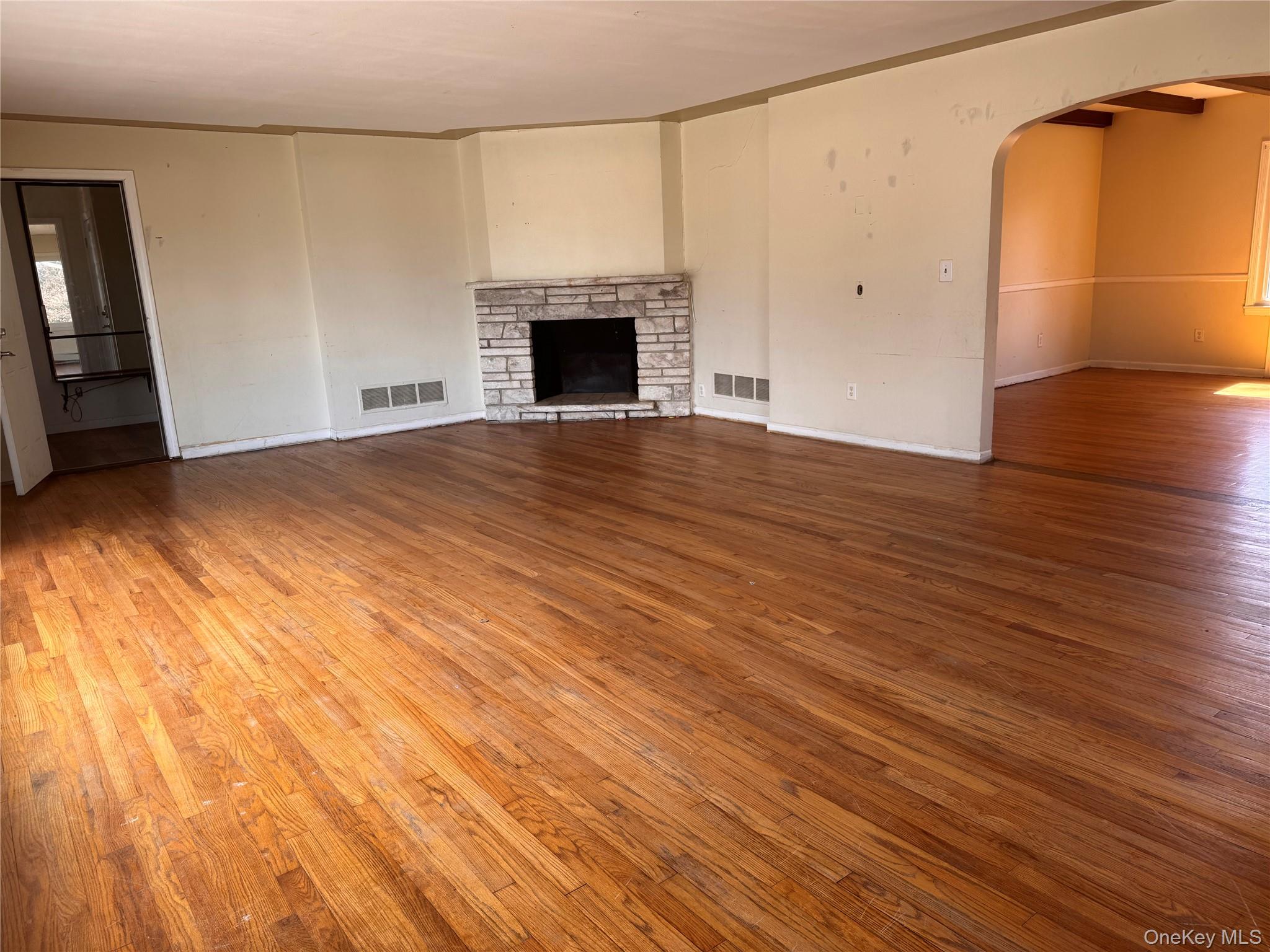116 Williams Avenue 101 Property Photo 4