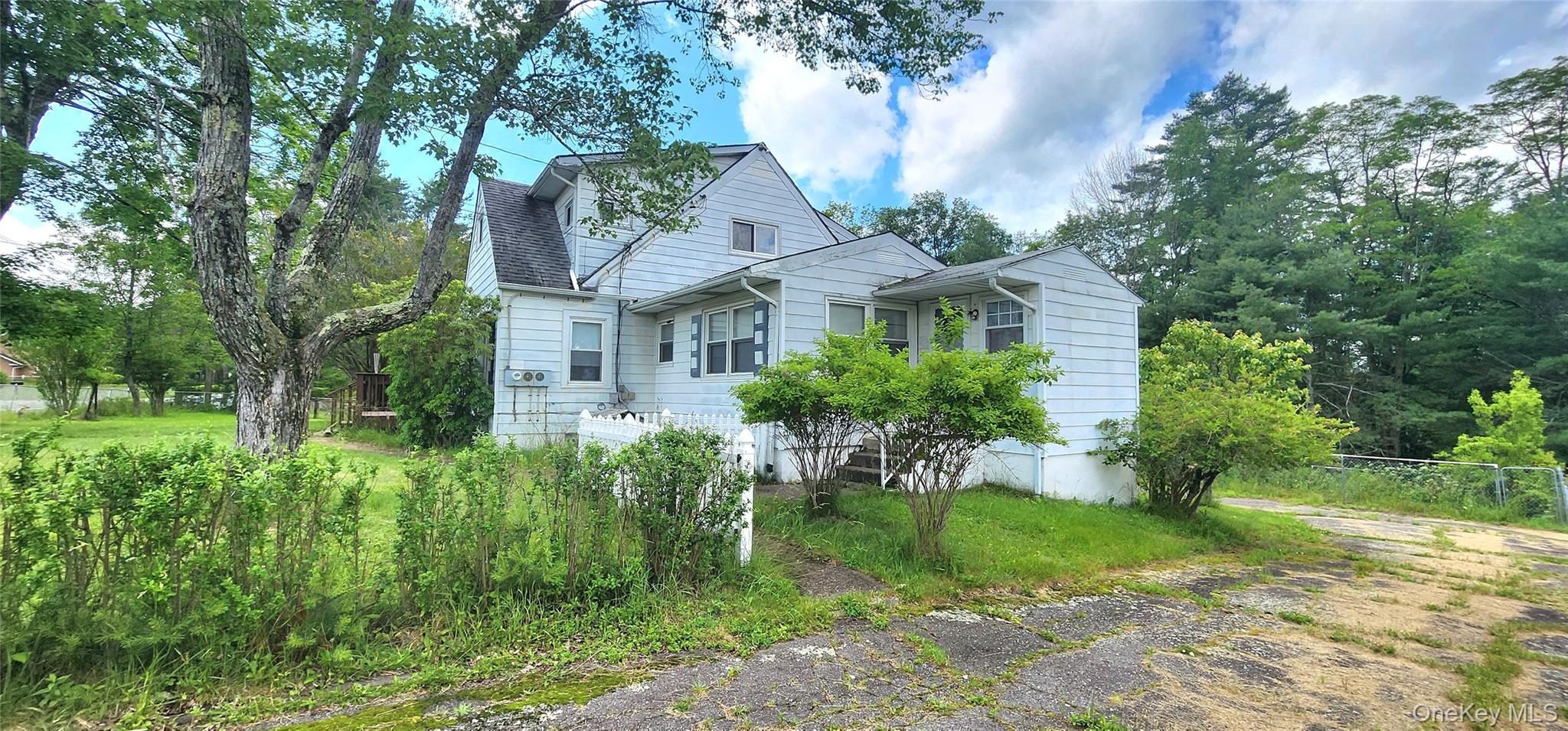 530 Sackett Lake Road Property Photo 4