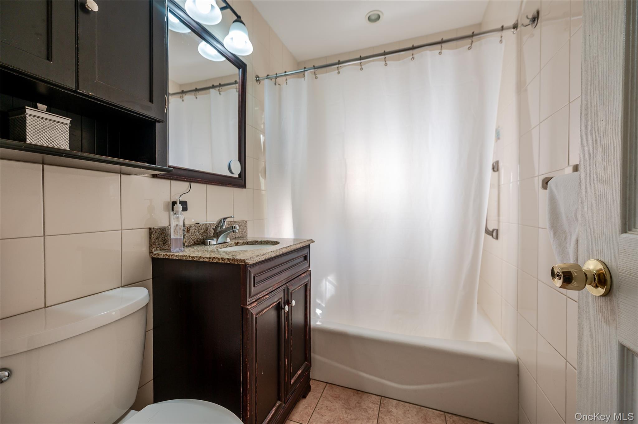 126 Scranton Avenue Property Photo 10