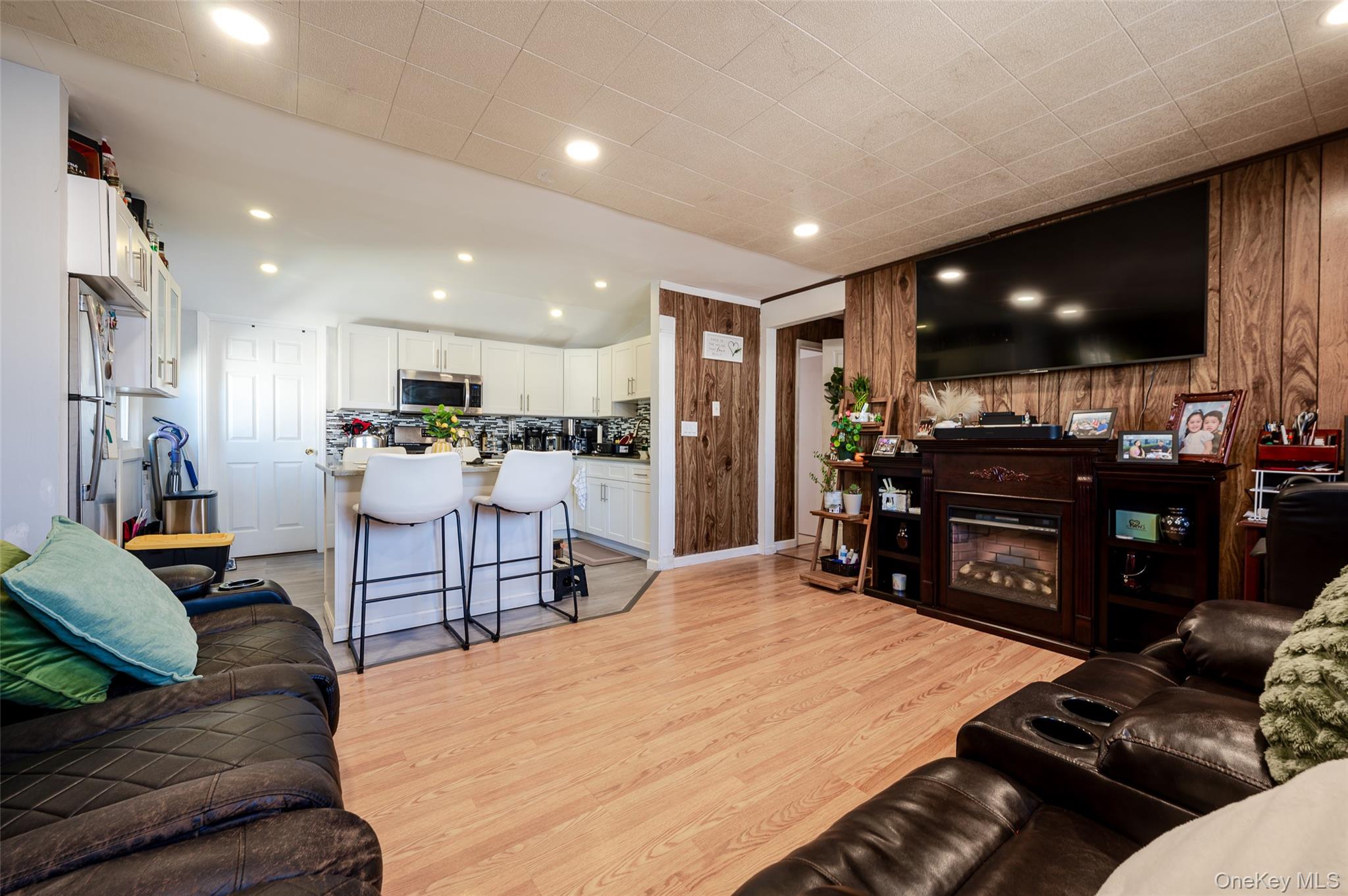126 Scranton Avenue Property Photo 12