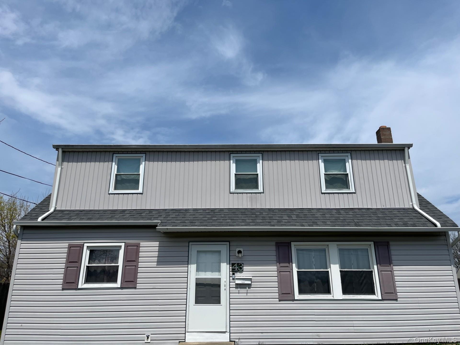984495 Property Photo 1