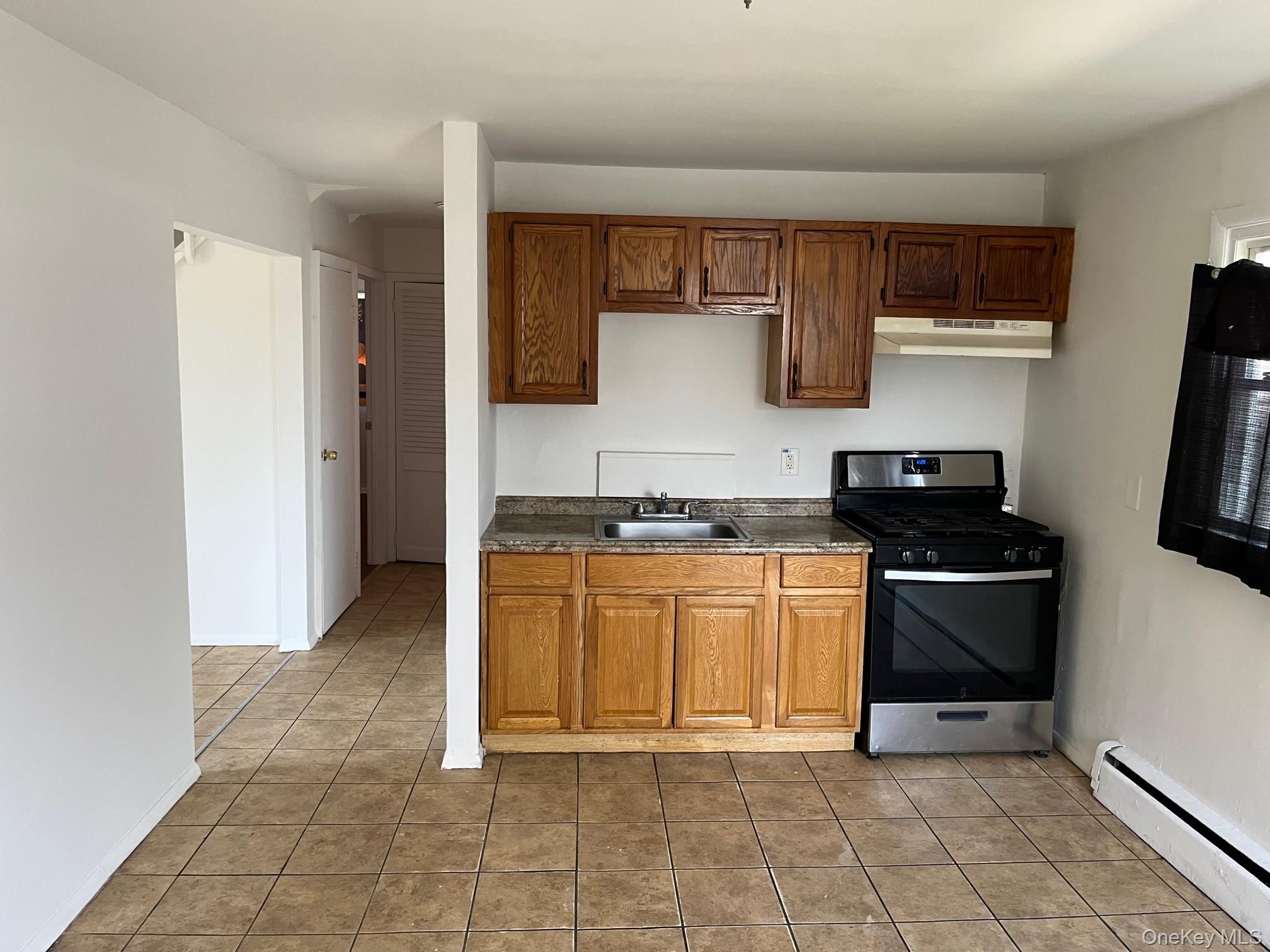 984495 Property Photo 5