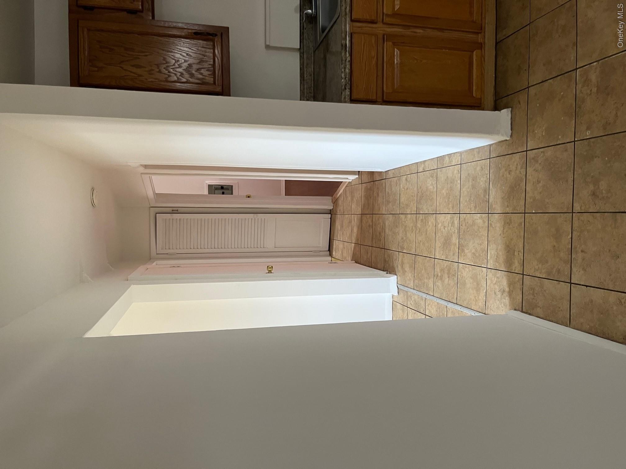 984495 Property Photo 7