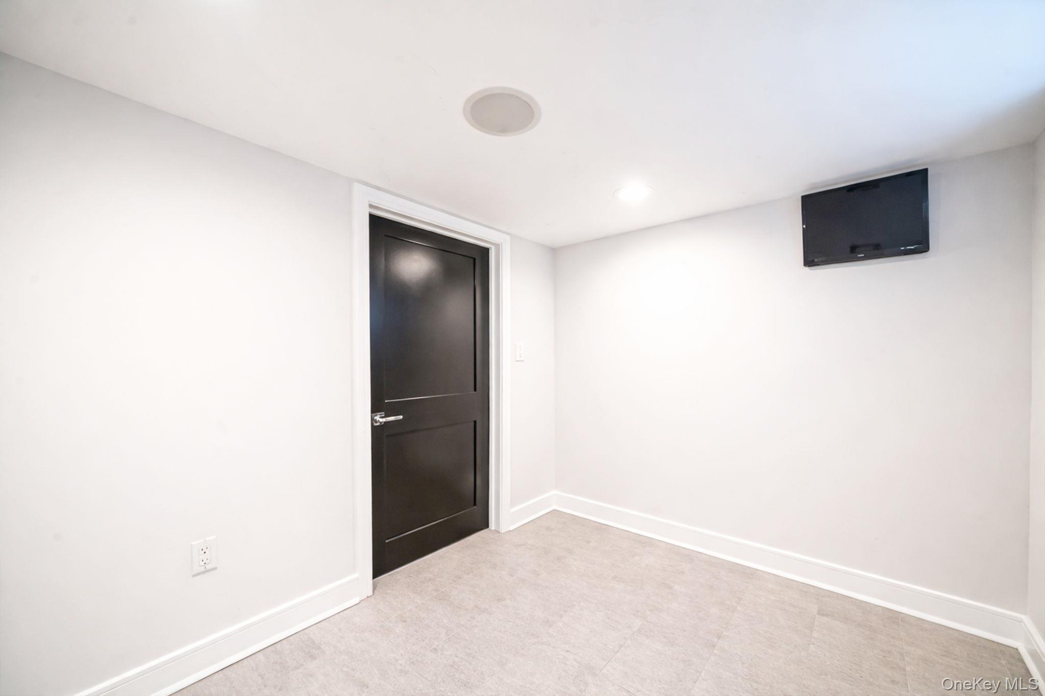 347 Broadway Property Photo 38