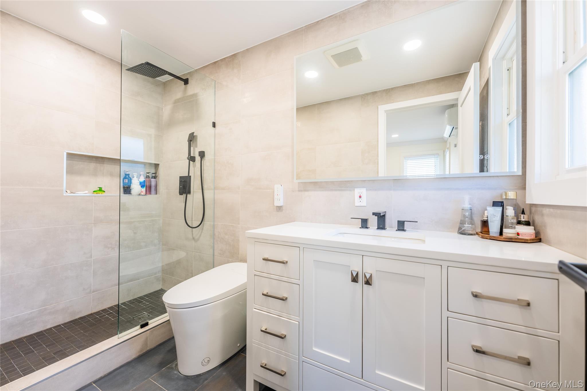 36 Adams Street Property Photo 19