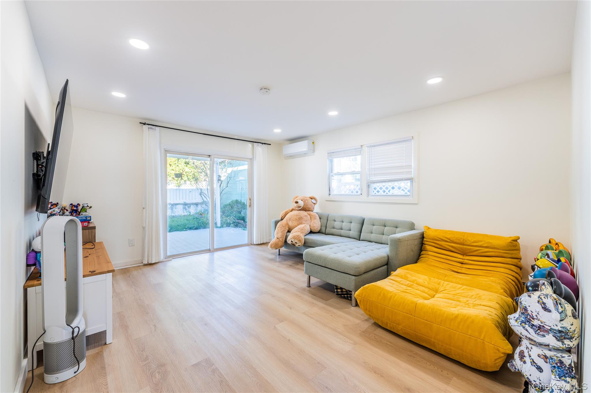 36 Adams Street Property Photo 25